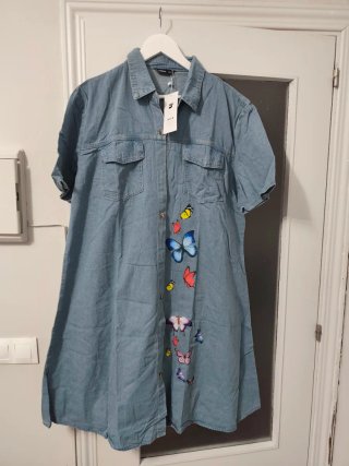 Vestido beige con etiqueta talla única