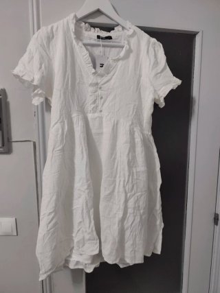 Vestido beige con etiqueta talla única