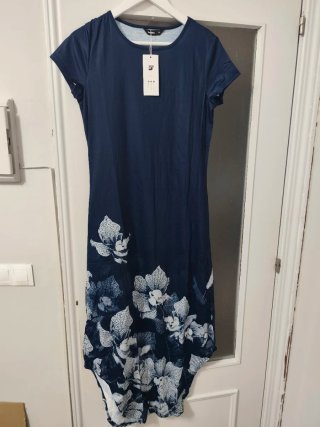 Vestido beige con etiqueta talla única