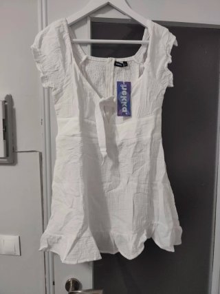 Vestido beige con etiqueta talla única