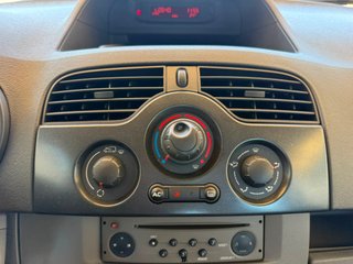 Renault Kangoo 2009 adaptada PMR ♿ Silla de ruedas