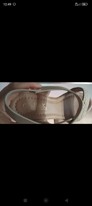 Sandalias Beige y Doradas