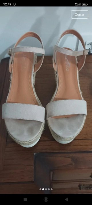 Sandalias Beige y Doradas