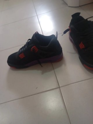 Jordan Retro 4 Talla 37/38 Negra Roja