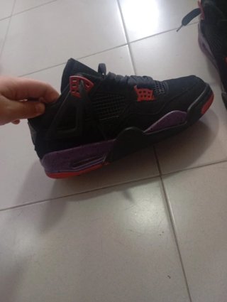 Jordan Retro 4 Talla 37/38 Negra Roja