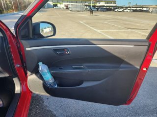 Suzuki Swift Rojo