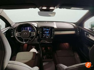 Volvo XC40 2.0 B3 G Plus Dark Auto
