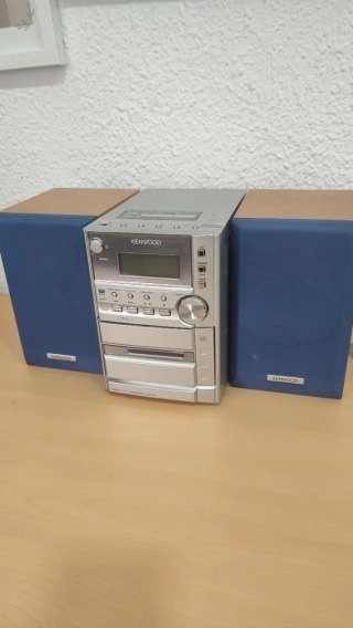 Equipo de música Kenwood CD y Cassette