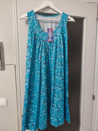 Variado de vestidos multicolor nuevo con etiqueta