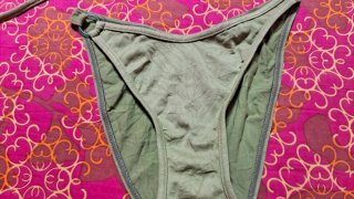 Bikini verde y rojo de España
