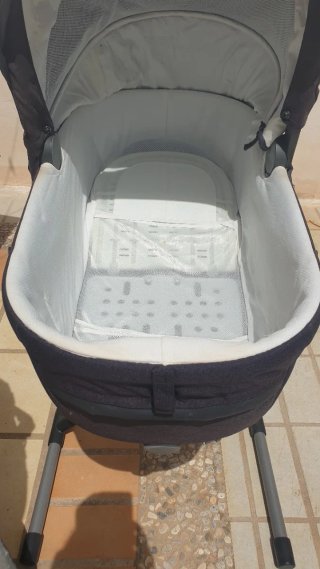 Silla de paseo Inglesina Aptica con capazo
