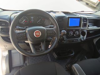 FIAT Ducato CHASIS CAJA CERRADA CON TRAMPILLA 140