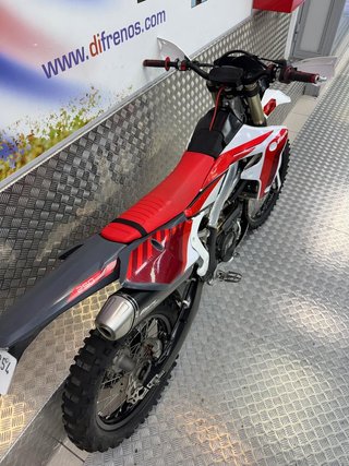 FANTIC XEF 250cc  5-2024 - 2.300 km/75 horas
