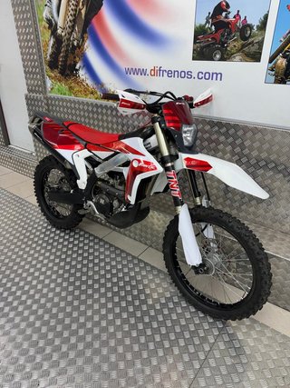 FANTIC XEF 250cc  5-2024 - 2.300 km/75 horas