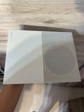 Xbox One S + 2 Giochi
