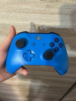 Xbox One S + 2 Giochi