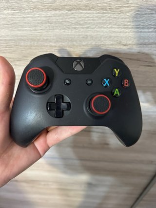 Xbox One S + 2 Giochi