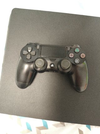 PS4 Slim 1TB Negra + 3 Juegos + Mando