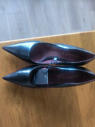 Zapatos de salón Zara negros talla 37