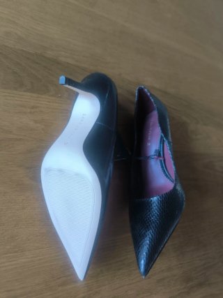 Zapatos de salón Zara negros talla 37