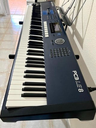 Kurzweil PC3 LE 8 Piano Digital 88 Teclas