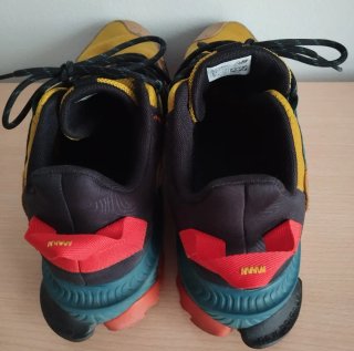 Zapatillas New Balance Trail Marrón/Amarillo