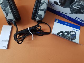 Trust GXT 488 Forze-G PS4 PS5 Auriculares Camuflaj