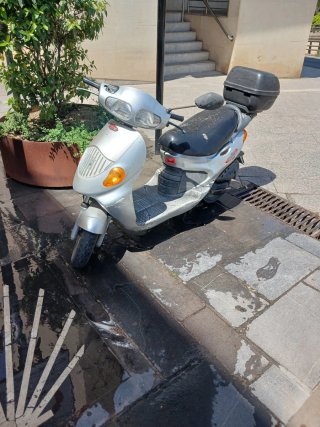 Moto Scooter Daelim Plata Automática