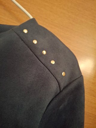Vestido Cortefiel ante verde oscuro tachuelas