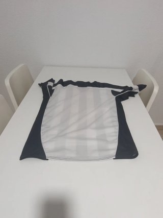 Camiseta Macron Rayas Negras y Blancas