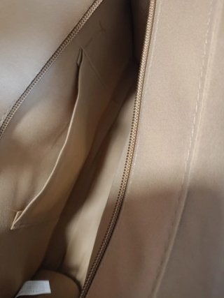 Bolso bandolera de paja con beige y dorado