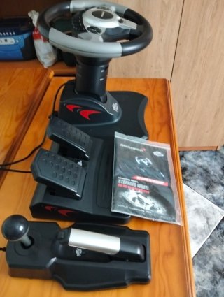 Volante PlayStation con Pedales y Palanca