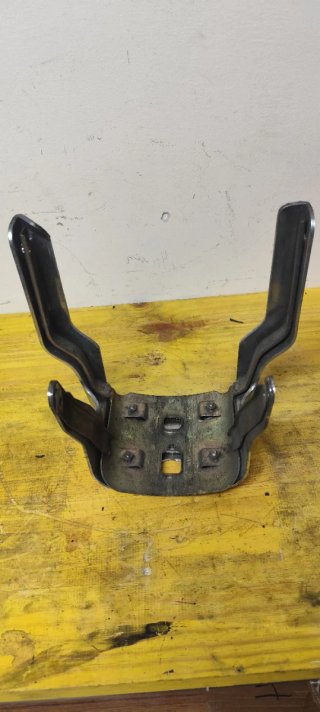 Soporte guardabarros Hyosung Aquila 650