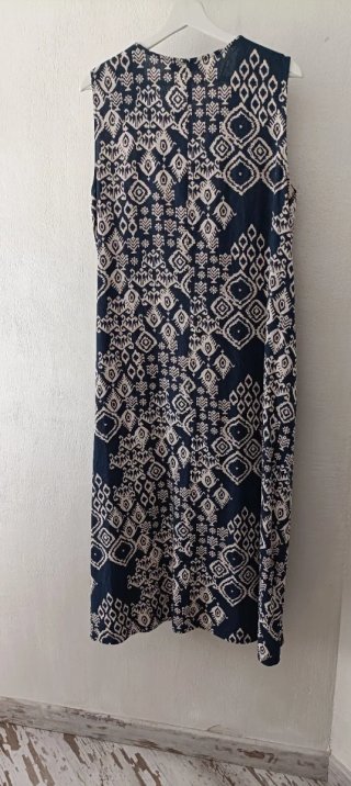 Vestido estampado azul y beige