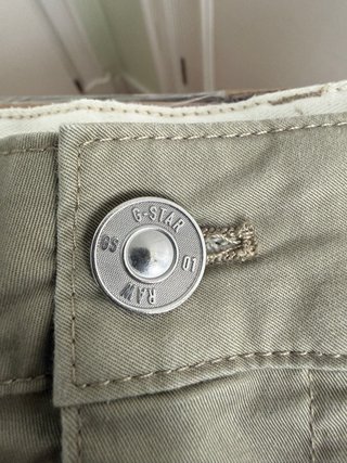 Pantalón corto G-Star, Talla 31, Beige