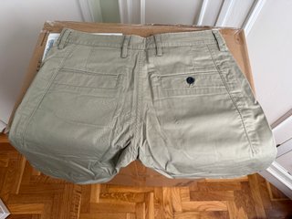 Pantalón corto G-Star, Talla 31, Beige