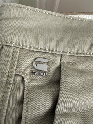 Pantalón corto G-Star, Talla 31, Beige