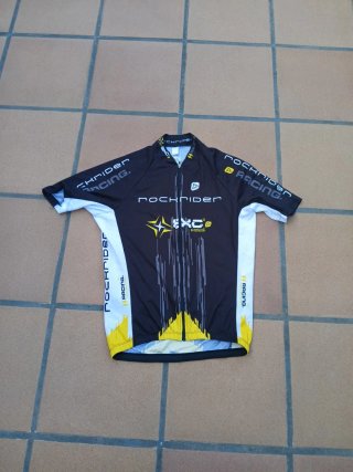 Casco de bici M  Y camiseta M