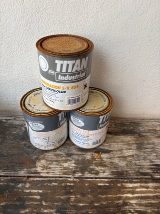 3 Botes Titan Imprimación S/R 805