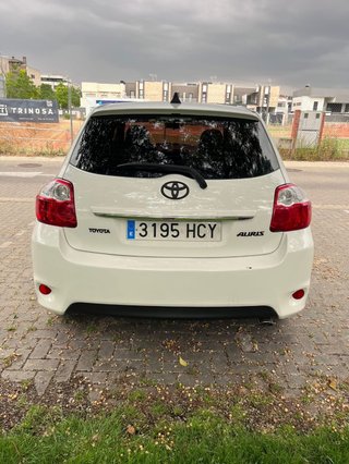 Toyota Auris 2011