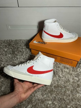 Nike Blazer Mid '77 Blancas y Rojas