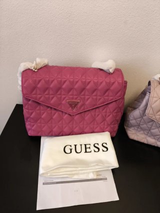 Borsa Guess trapuntata rosa