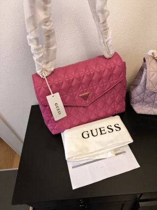 Borsa Guess trapuntata rosa