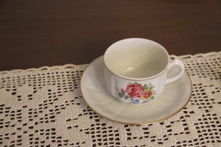 Restos de juego de café porcelana antiguo floral