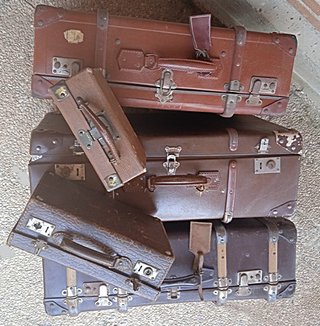 Maletas antiguas marrones