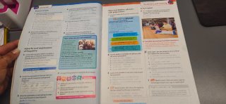 INFLUENCE TODAY 2 Student's book: libro de text...