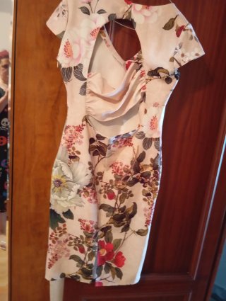 Vestido floral elástico
