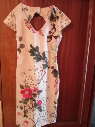 Vestido floral elástico