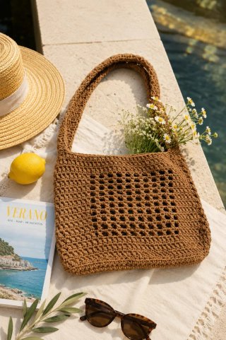 Bolso tejido hecho a mano blanco