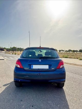 Peugeot 207 2010